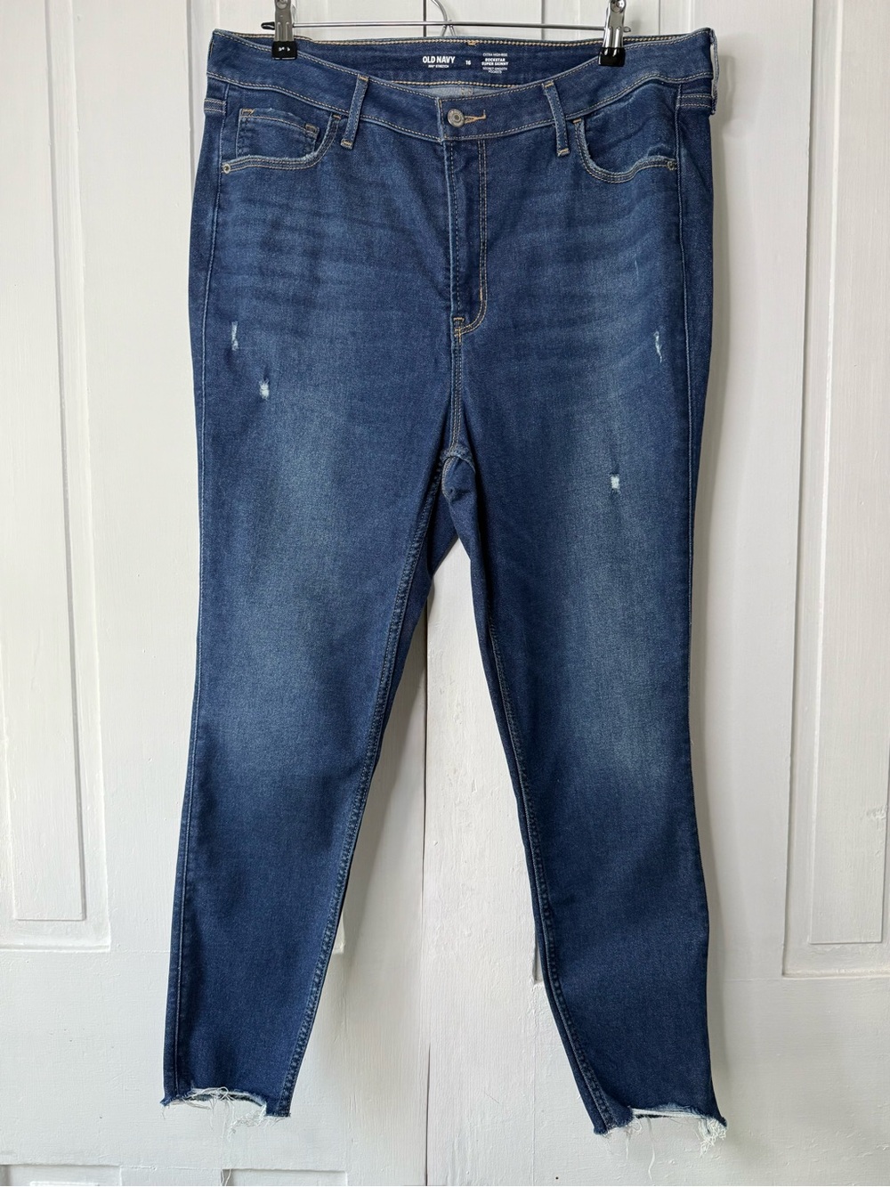 Old Navy Extra High-Rise Rockstar 360° Stretch Super Skinny Jeans - 16